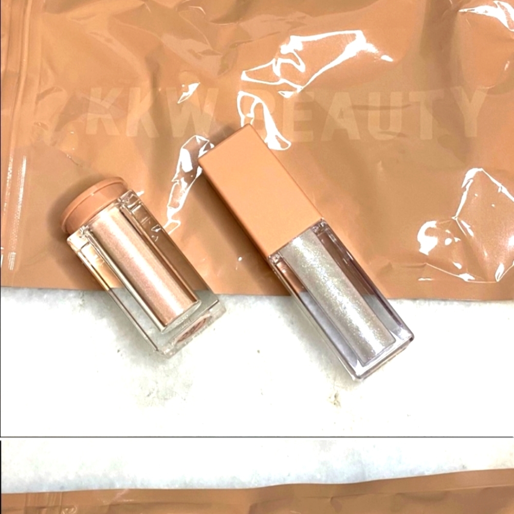KKW BEAUTY IRIDESCENT LIP GLOSS AND GLITTER POWDER